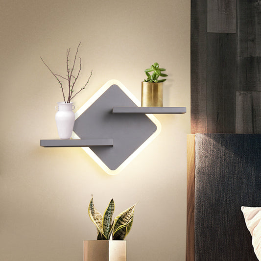 Minimalist wall lamp