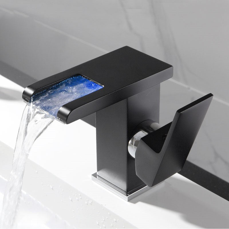 Modern sink faucet