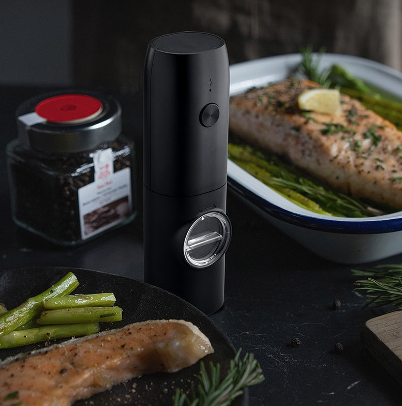 Electric salt and pepper grinder